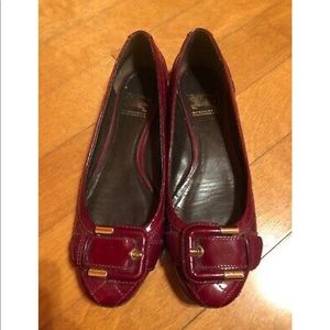 Burberry burgundy patent flats 39